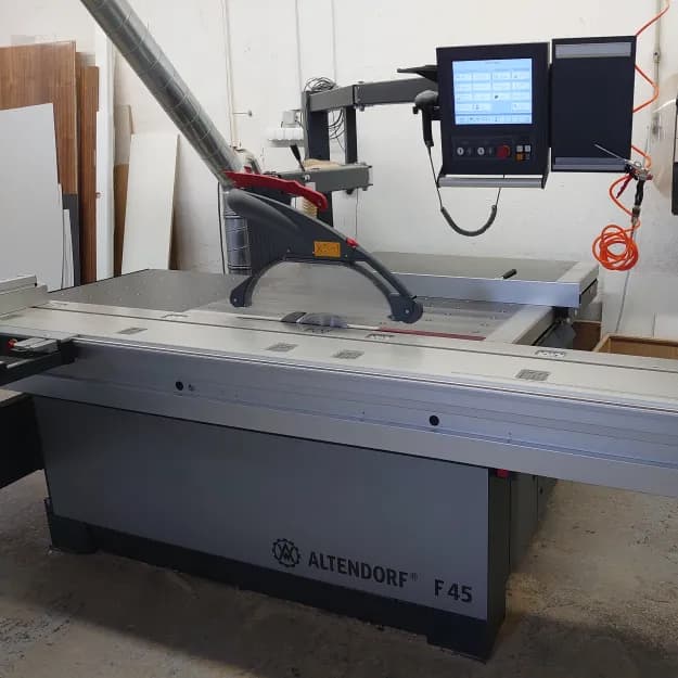 Formátovací pila Altendorf F45